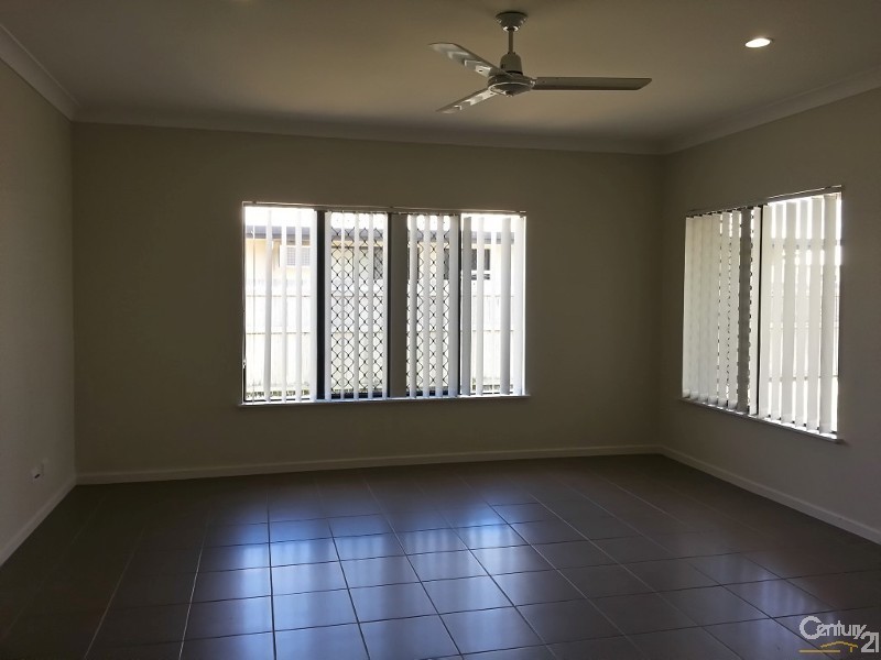 30 Currawinya Court, Bushland Beach QLD 4818