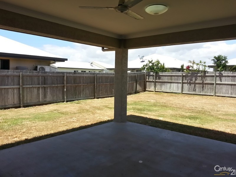 30 Currawinya Court, Bushland Beach QLD 4818