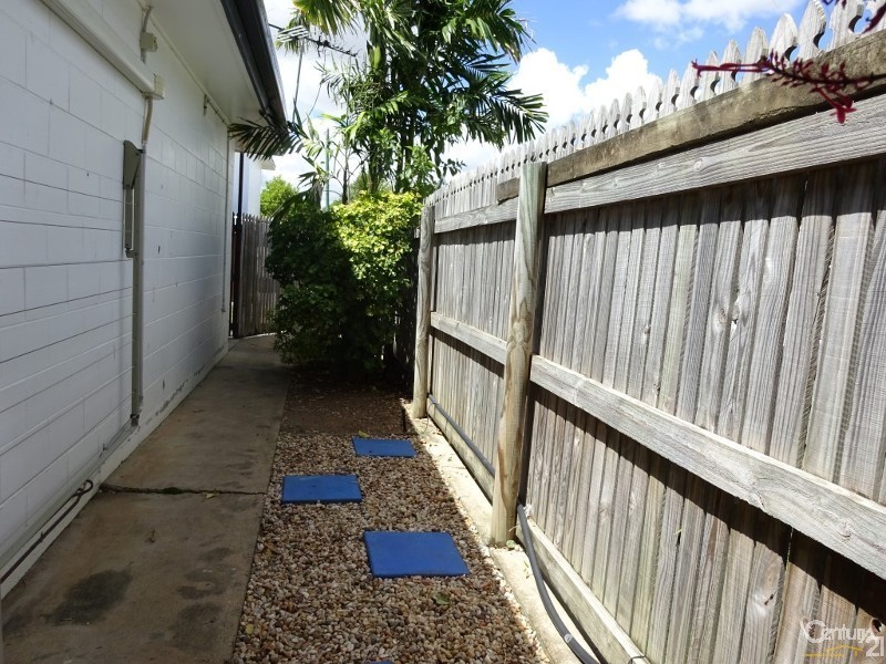 4/20 Carmody Street, Hermit Park QLD 4812