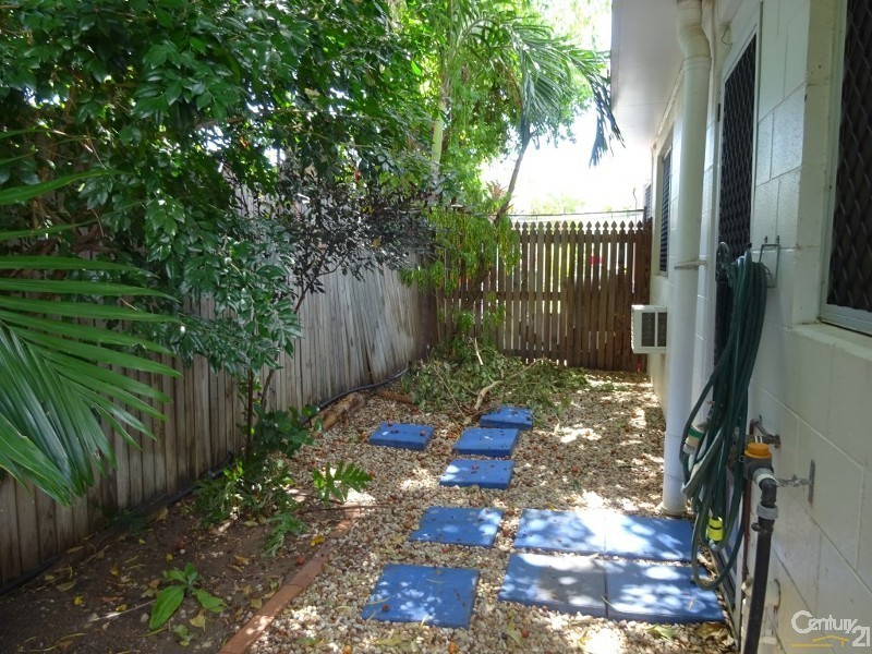 4/20 Carmody Street, Hermit Park QLD 4812