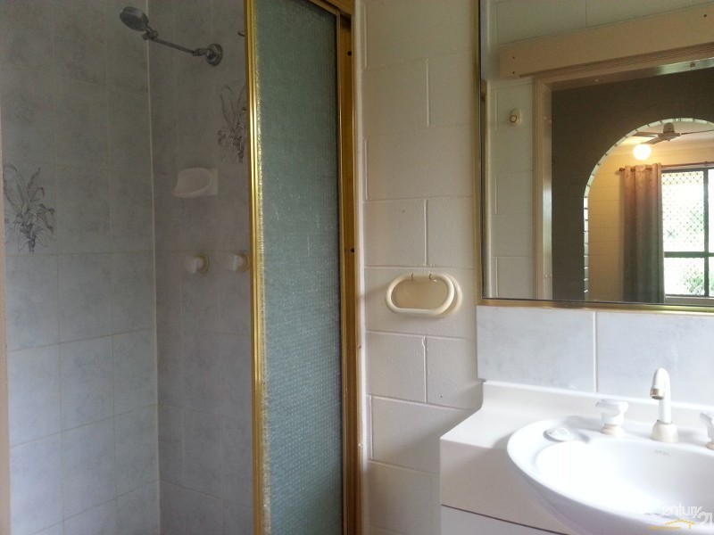 8 Cali Court, Mount Low QLD 4818