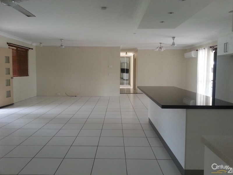 8 Cali Court, Mount Low QLD 4818