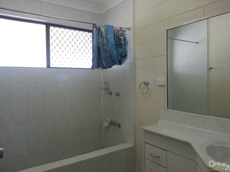 8 Cali Court, Mount Low QLD 4818