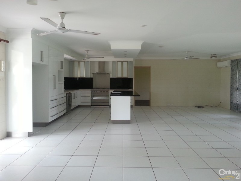 8 Cali Court, Mount Low QLD 4818