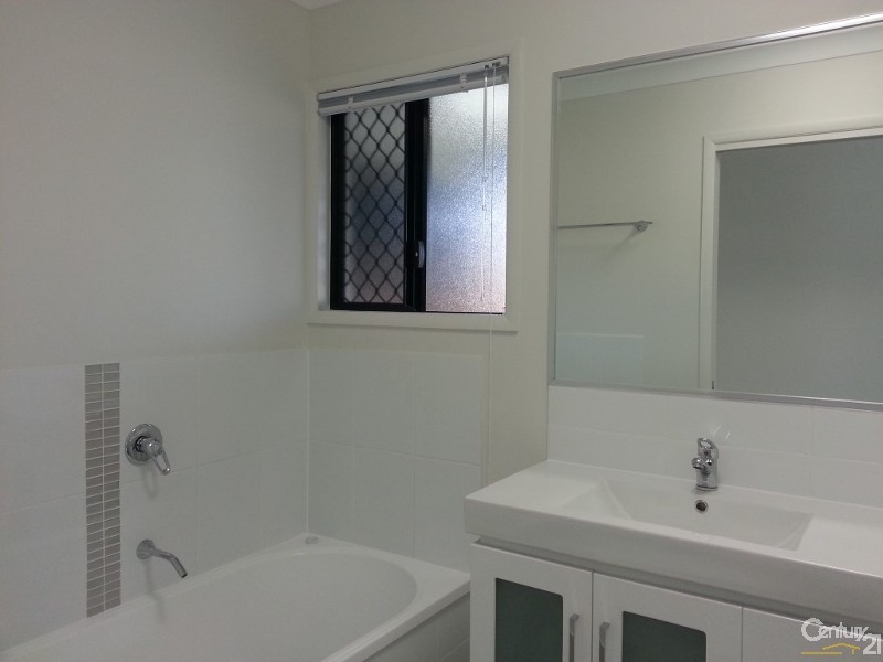 16 Greenbank Pocket, Idalia QLD 4811