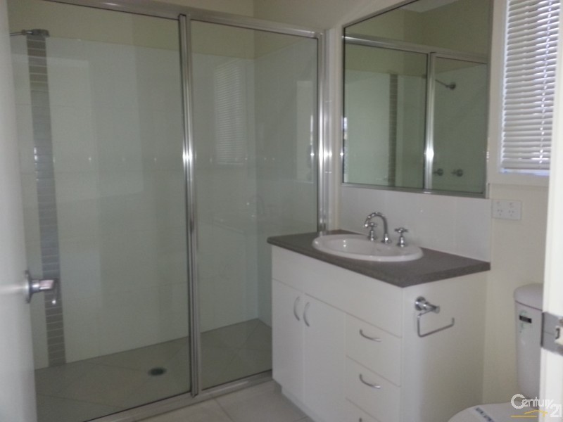 16 Sandon Place, Kelso QLD 4815