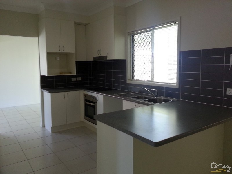 16 Sandon Place, Kelso QLD 4815