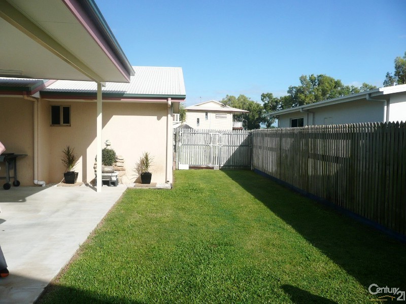 2 Alba Court, Bushland Beach QLD 4818