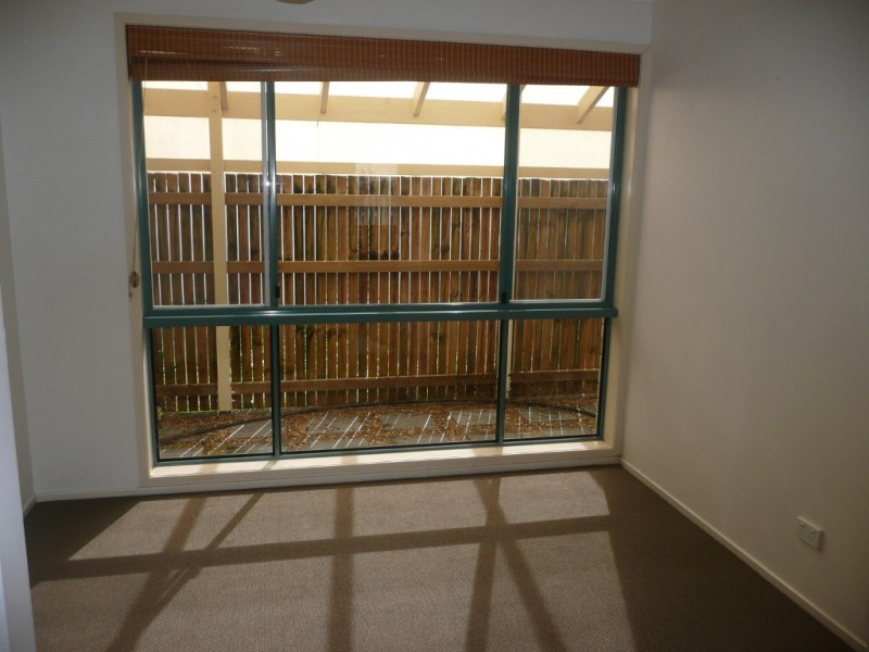 12 Hoop Street, Kirwan QLD 4817