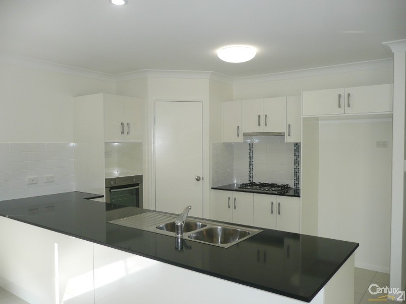 16 Molokai Street, Burdell QLD 4818