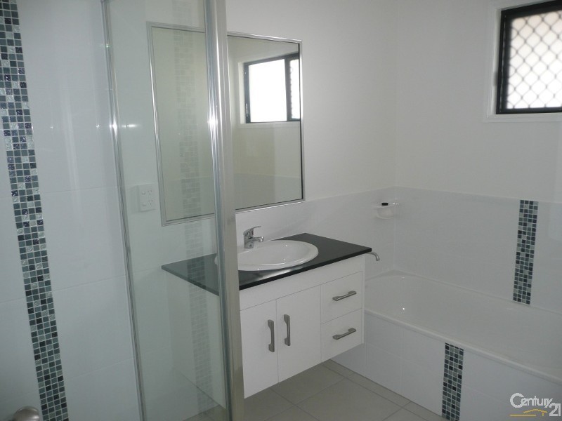 16 Molokai Street, Burdell QLD 4818