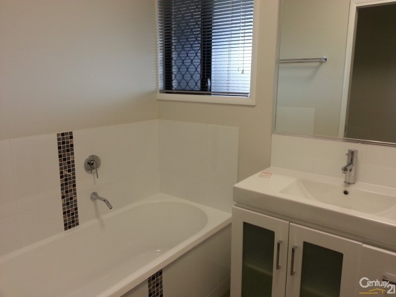 36 Greenbank Pocket, Idalia QLD 4811