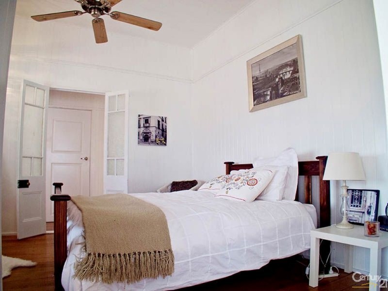 37  Renecol Avenue, Rasmussen QLD 4815