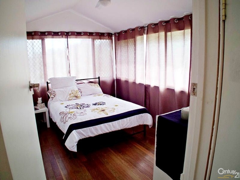 37  Renecol Avenue, Rasmussen QLD 4815