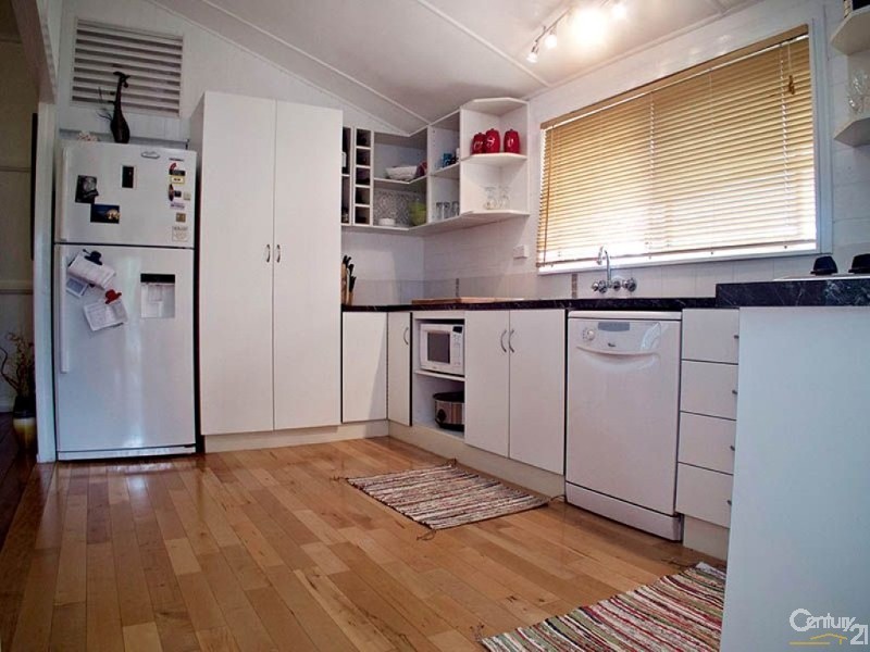 37  Renecol Avenue, Rasmussen QLD 4815