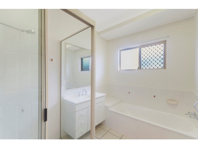 10 Butterfly Cres, Douglas QLD 4814