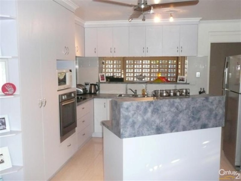 4 Macfarlane Street, Wulguru QLD 4811