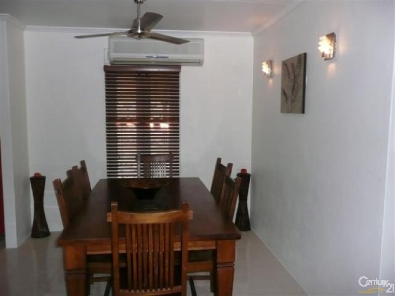 4 Macfarlane Street, Wulguru QLD 4811