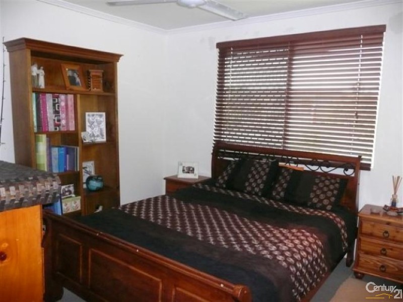 4 Macfarlane Street, Wulguru QLD 4811