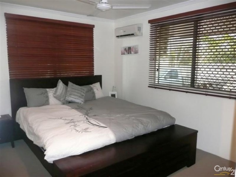 4 Macfarlane Street, Wulguru QLD 4811