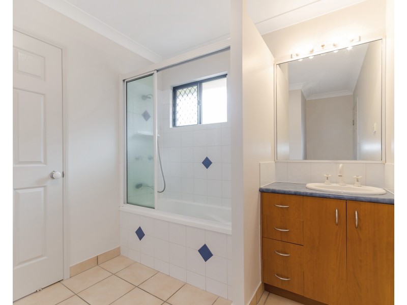 4 Althea Court, Kirwan QLD 4817