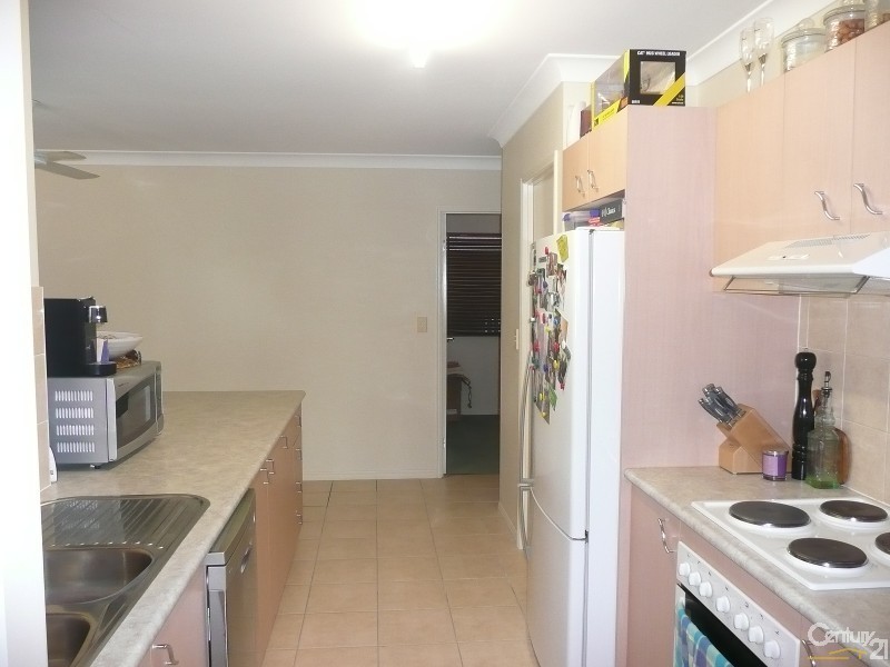 31 Timbury Way, Mount Louisa QLD 4814