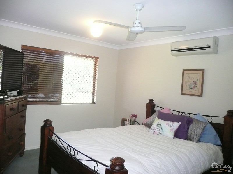 31 Timbury Way, Mount Louisa QLD 4814