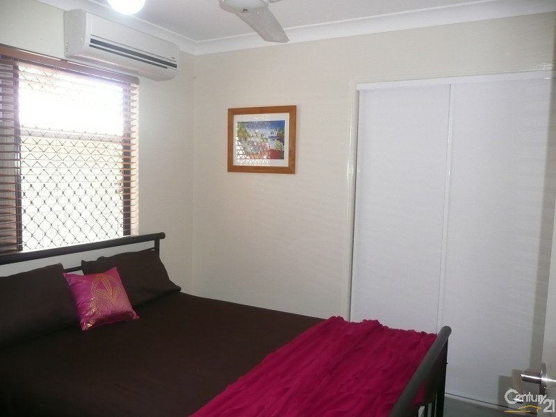 31 Timbury Way, Mount Louisa QLD 4814