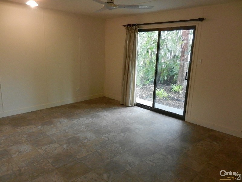 33 Palm Drive, Deeragun QLD 4818