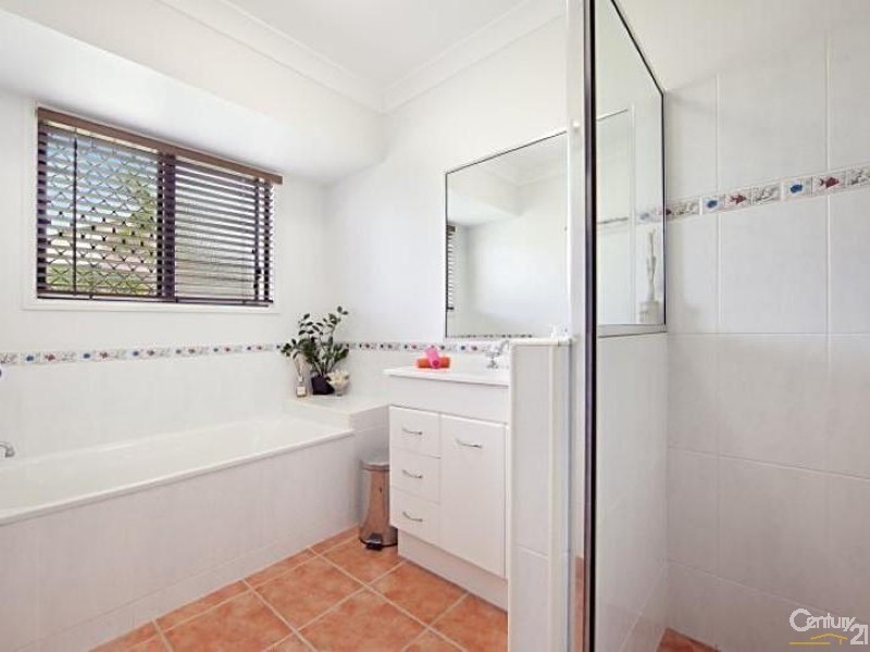 2 Genesta Court, Bushland Beach QLD 4818