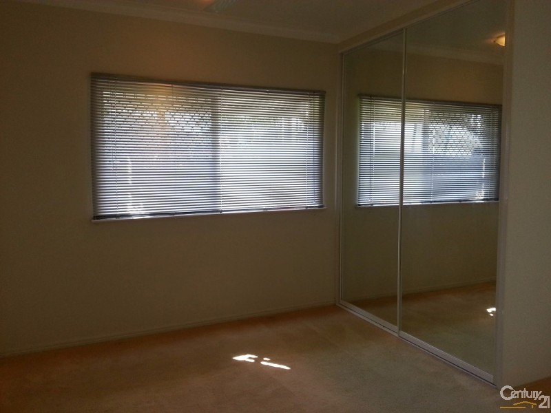 West End QLD 4810