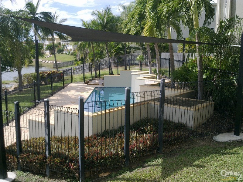 West End QLD 4810