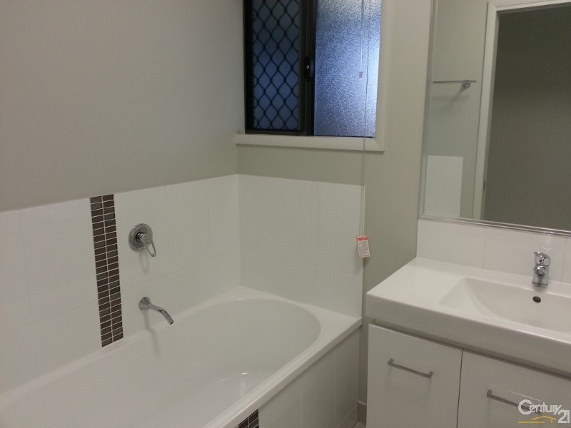 18 Greenbank Pocket, Idalia QLD 4811