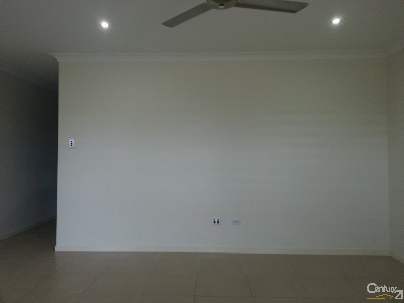 122 Daintree Drive, Bushland Beach QLD 4818