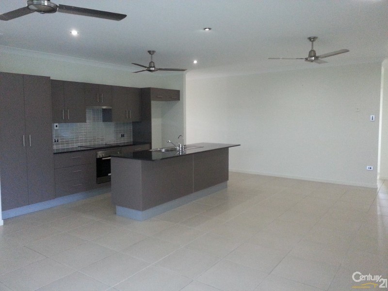 122 Daintree Drive, Bushland Beach QLD 4818