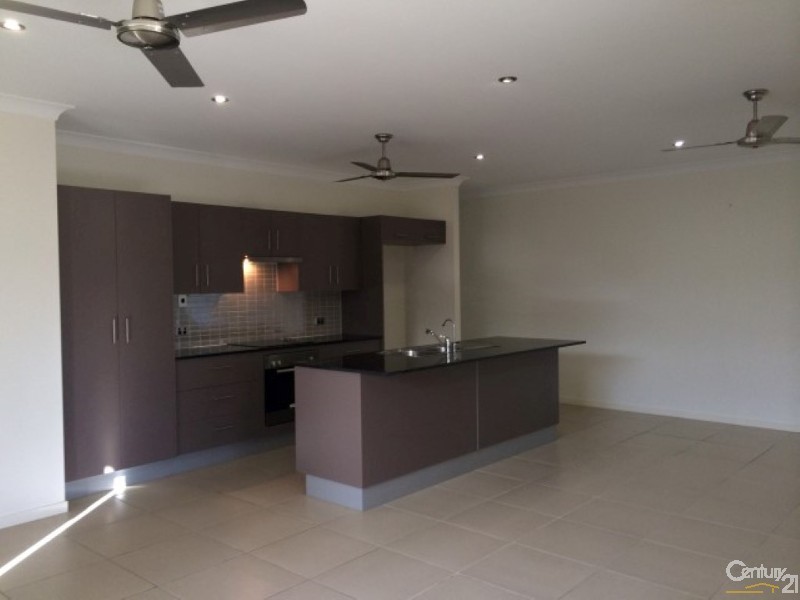 122 Daintree Drive, Bushland Beach QLD 4818