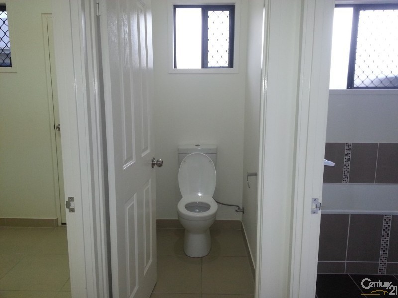 122 Daintree Drive, Bushland Beach QLD 4818