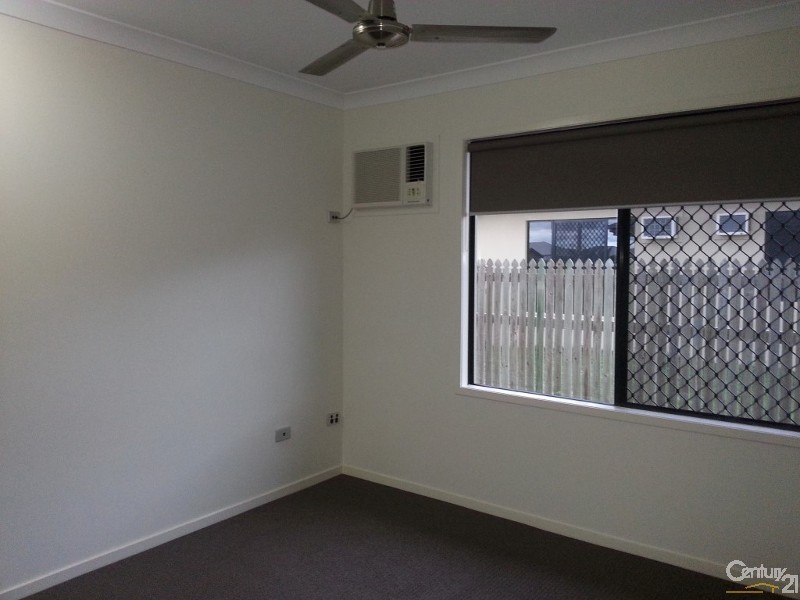 122 Daintree Drive, Bushland Beach QLD 4818