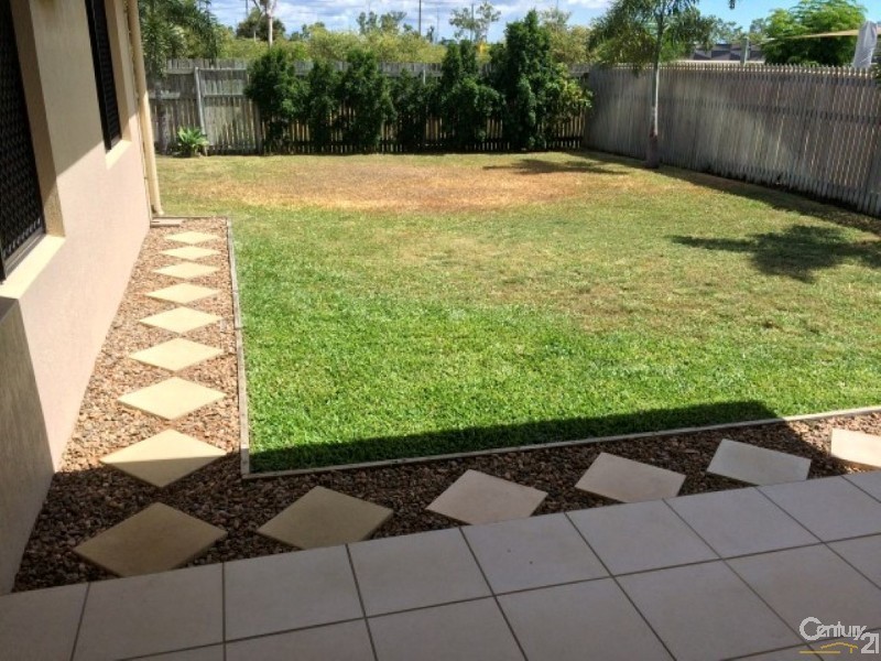 9 Malabar Street, Condon QLD 4815