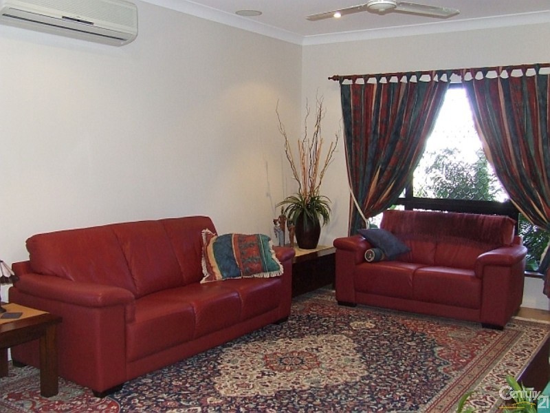 Bushland Beach QLD 4818