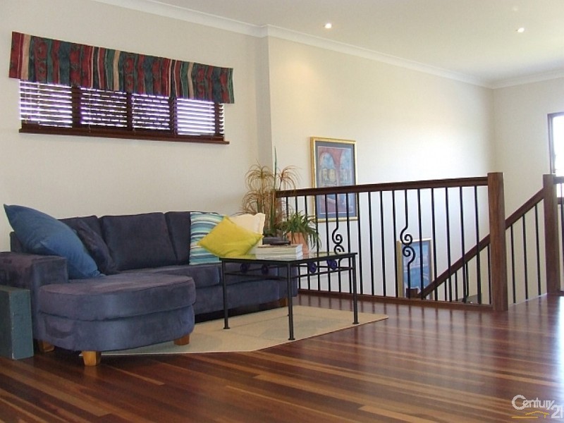 Bushland Beach QLD 4818