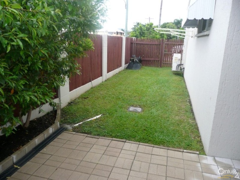 U1-37 Albury Street, Pimlico QLD 4812