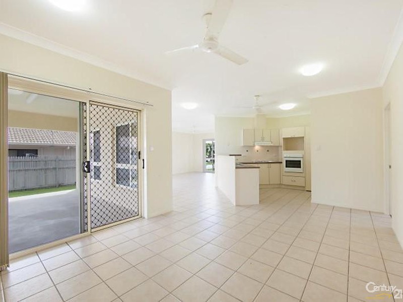 35 Estuary Parade, Douglas QLD 4814