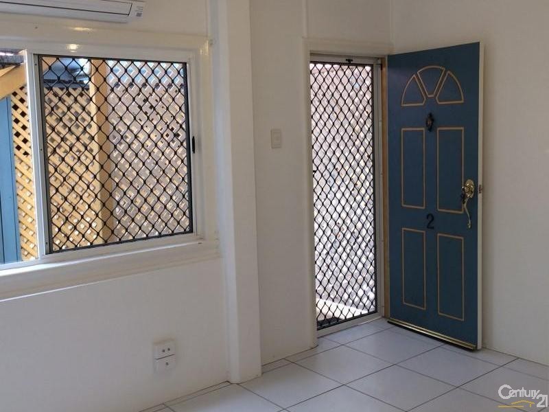 2/130 Francis Street, West End QLD 4810