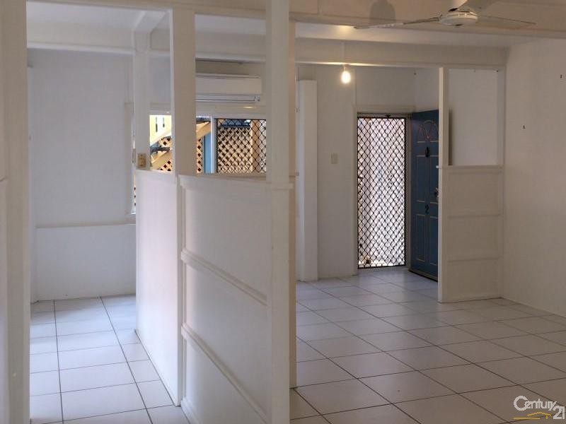 2/130 Francis Street, West End QLD 4810