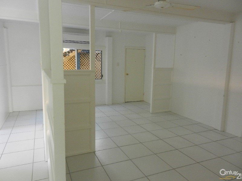 2/130 Francis Street, West End QLD 4810