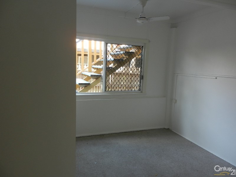 2/130 Francis Street, West End QLD 4810