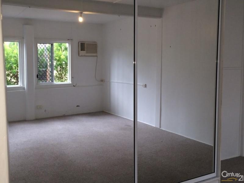 2/130 Francis Street, West End QLD 4810