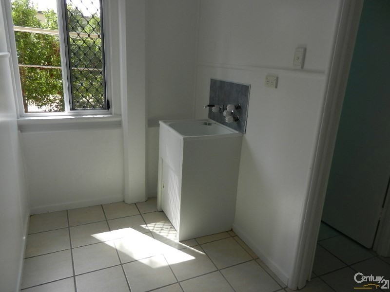 2/130 Francis Street, West End QLD 4810