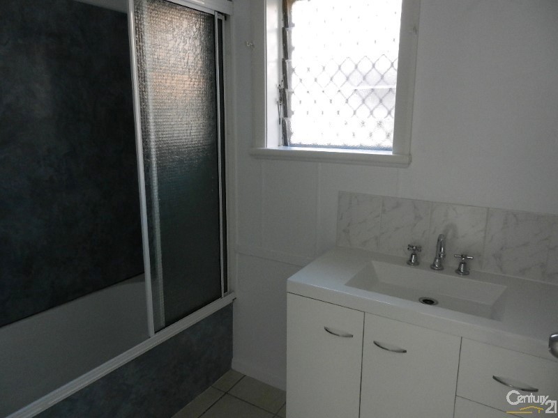 2/130 Francis Street, West End QLD 4810